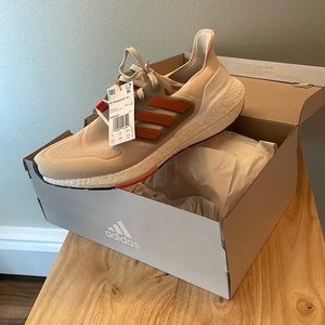 Adidas Ultra-boost 22 - Orange/Cream